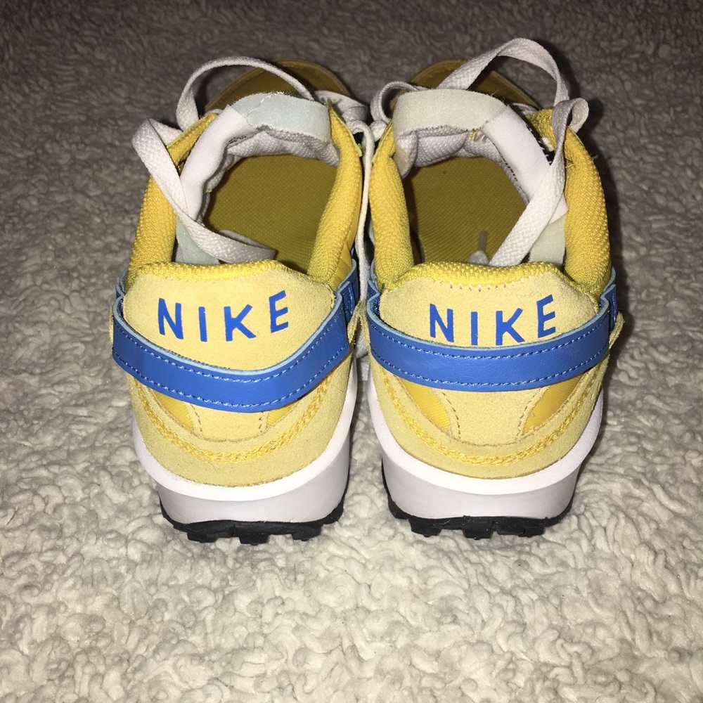 Nike - Picture 4 of 11